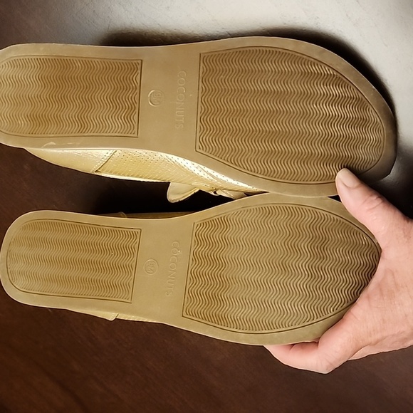 Coconut by Matisse Gold Bess Platform Loafer sz 9 - Picture 8 of 8